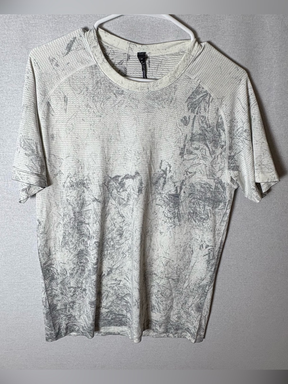Lululemon Metal Vent Tech Short Sleeve shirt
White / Grey Size Medium Chalk Wash
